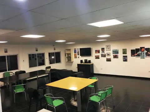 Galpon en Venta en Sarandi, USD 500.000