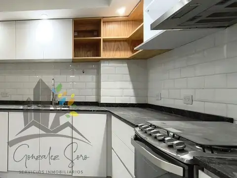 Departamento de 4 Ambientes con espacio guarda coche y Baule