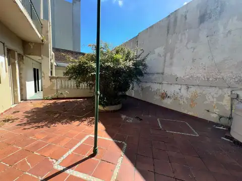 Avenida 44 e/ 5  y 6 500