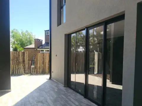 Casa en Venta en El Pinar Country Club, USD 360.000