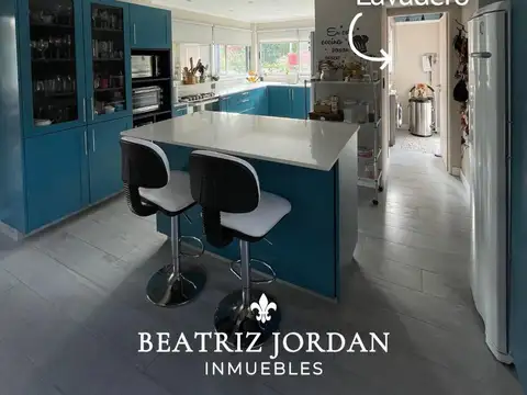 Casa 5 ambientes con 2 baños