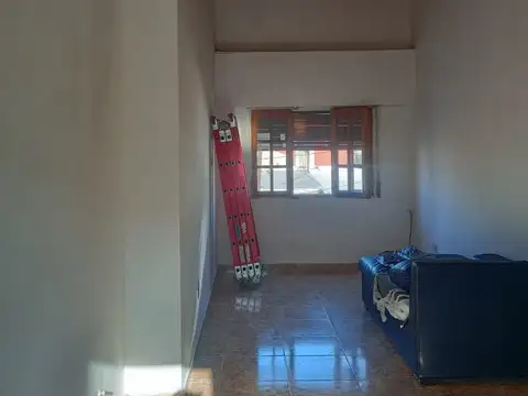 ALQUILER $ 580.000  DTO 2-DO/S LIVING COMEDOR BAÑO Y PATIO