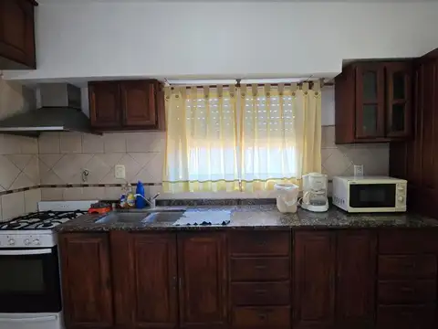 Depto Tipo Casa en Alquiler en Ituzaingo, $ 850.000