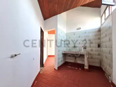 85 y 116 100, Piso 0