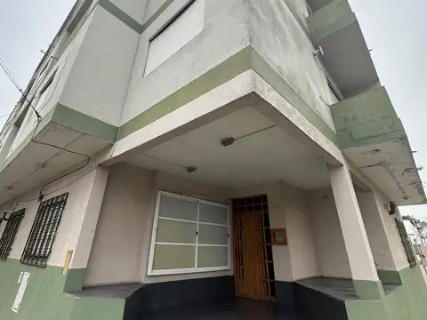 Calle 2 5800, Piso 1