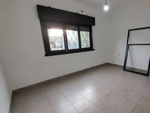 Casa en Alquiler en San Justo, $ 800.000
