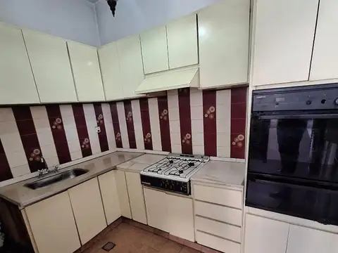 Casa en Alquiler en Quilmes, $ 800.000