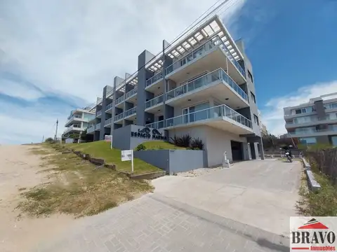 Avenida 1 entre 150 y 100