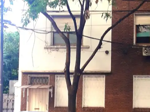 NO TE PIERDAS ESTE 2 AMBIENTES -A UN PASO DE TODO