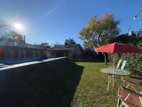 Casa 7 ambientes con 5 baños
