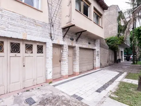 VENTA en bloque de 6 deptos, local y cochera Lanús