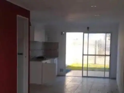 28 BIS ENTRE 484 Y 485 CITY BELL  VENTA DE DEPARTAMENTO