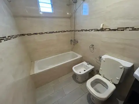 Avenida Bartolomé Mitre 1600
