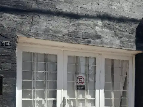 venta casa frente arroyo seco