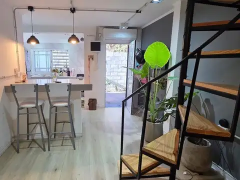 Depto Tipo Casa en Venta en Banfield, USD 58.000