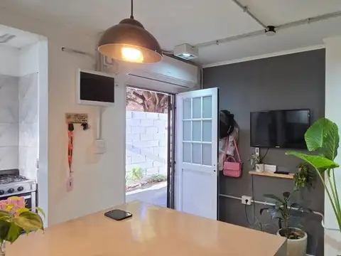 Depto Tipo Casa en Venta de 2 ambientes