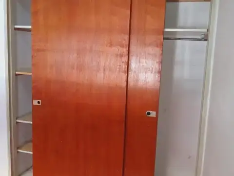 Ph de 3amb al frente con patio (Cerrito 2300 -L del Mirador)