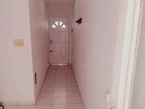 Ph de 3amb al frente con patio (Cerrito 2300 -L del Mirador)