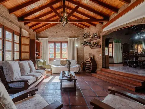 VENTA CASA 4 AMB UDAONDO, PARQUE LELOIR ITUZAINGO