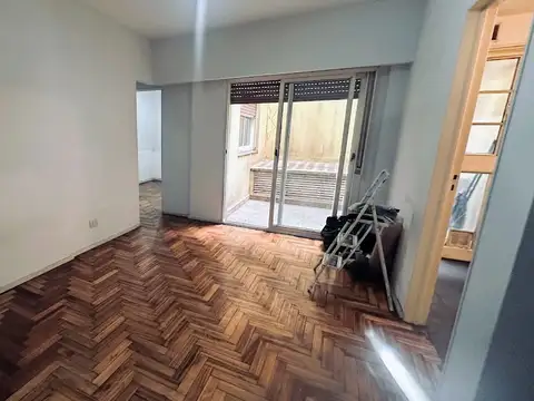 Avenida Directorio 2500, Piso PB