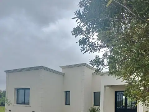 Casa en Venta en Horizontes al Sur, USD 175.000