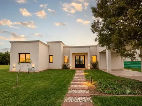 Excelente casa en Horizontes al sur