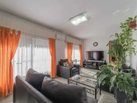 Estanislao Zeballos 7100