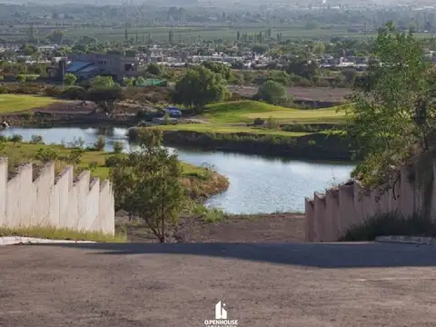 OPENHOUSE vende maravilloso terreno en Barrio Privado Mendoza Norte.