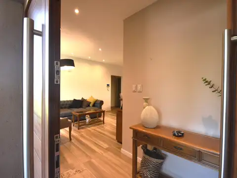 Casa en Venta en Puerto Roldan, USD 280.000
