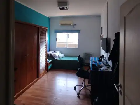 Depto Tipo Casa en Venta en Ramos Mejia, USD 120.000