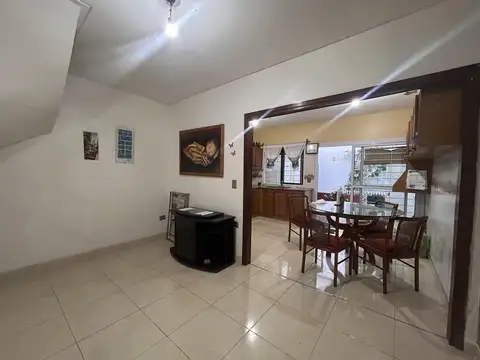 Depto Tipo Casa en Venta con 1 cocheras