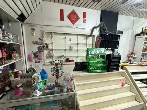 Local en Alquiler 50 años