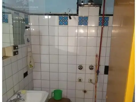 Casa 5 ambientes con 1 baño
