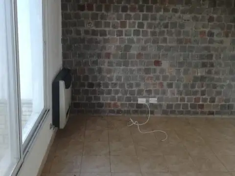 Depto Tipo Casa en Alquiler de 3 ambientes