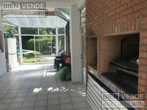 Casa 6 ambientes con 3 baños