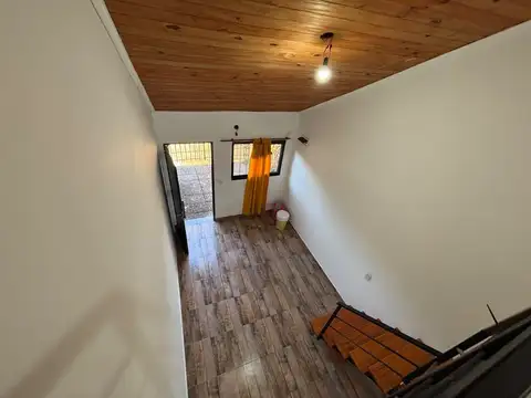 Depto Tipo Casa en Alquiler de 1 dormitorio