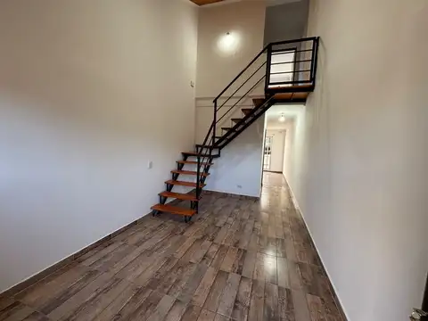 Depto Tipo Casa en Alquiler de 2 ambientes