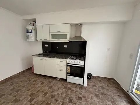 Depto Tipo Casa 2 ambientes con 1 baño