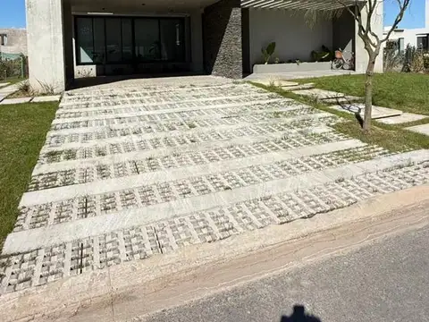 Casa en Venta en Vida, USD 530.000