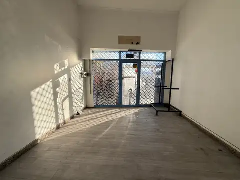 Local en Alquiler en Moron Norte, $ 650.000