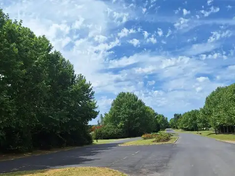 Rbs. Lote Al Golf En Estancias Del Pilar Golf.