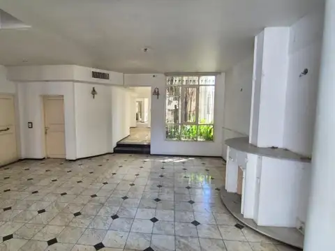 LOTE PARA DESARROLLADORA - con permiso de demolición