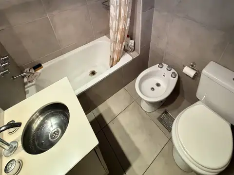 Departamento en Alquiler con 1 cocheras