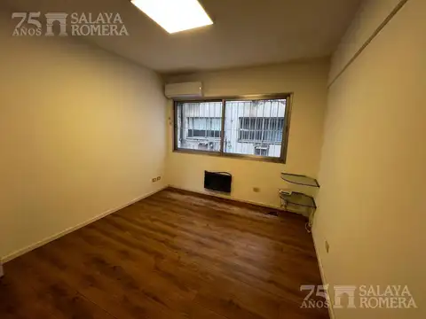 Oficina en Venta con 1 cochera
