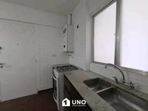 Av. Pellegrini 1200, Piso 04