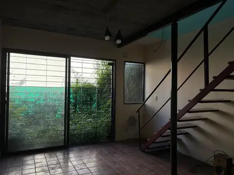 Depto Tipo Casa 2 ambientes con 142 baños