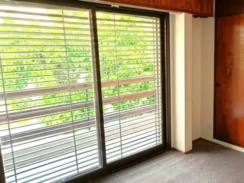 Venta Casa Terreno con Parrilla Quincho en Caballito