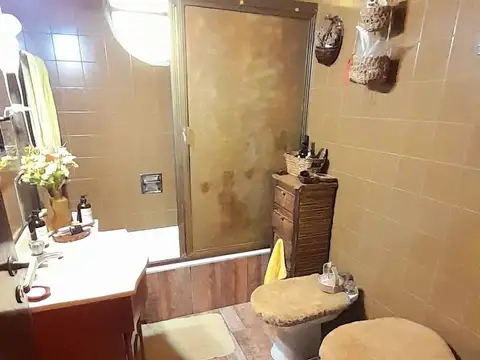 Depto Tipo Casa 5 ambientes con 2 baños