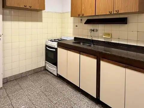 Departamento en Alquiler en San Cristobal (Humberto Primo al 3100) de 3 Amb.