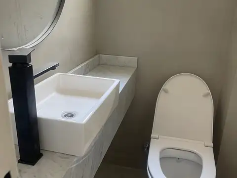 Departamento en Alquiler con 1 cocheras